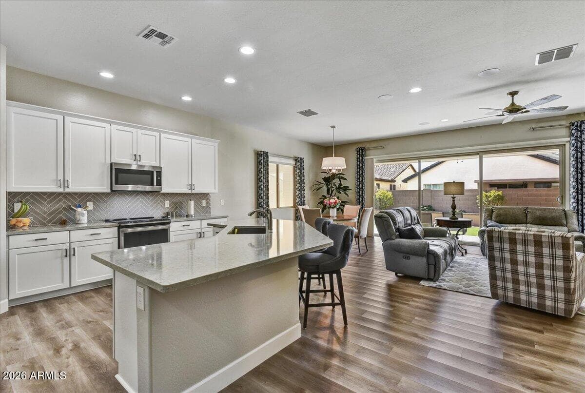 10743 W Sierra Pinta Drive, Peoria, AZ 85373 — photo 4 of 16