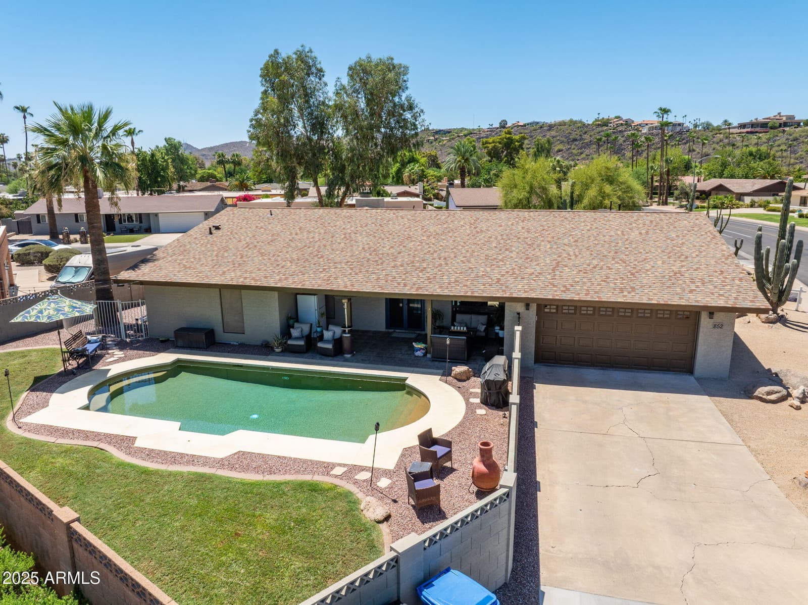 852 W Caribbean Lane, Phoenix, AZ 85023 — photo 30 of 34