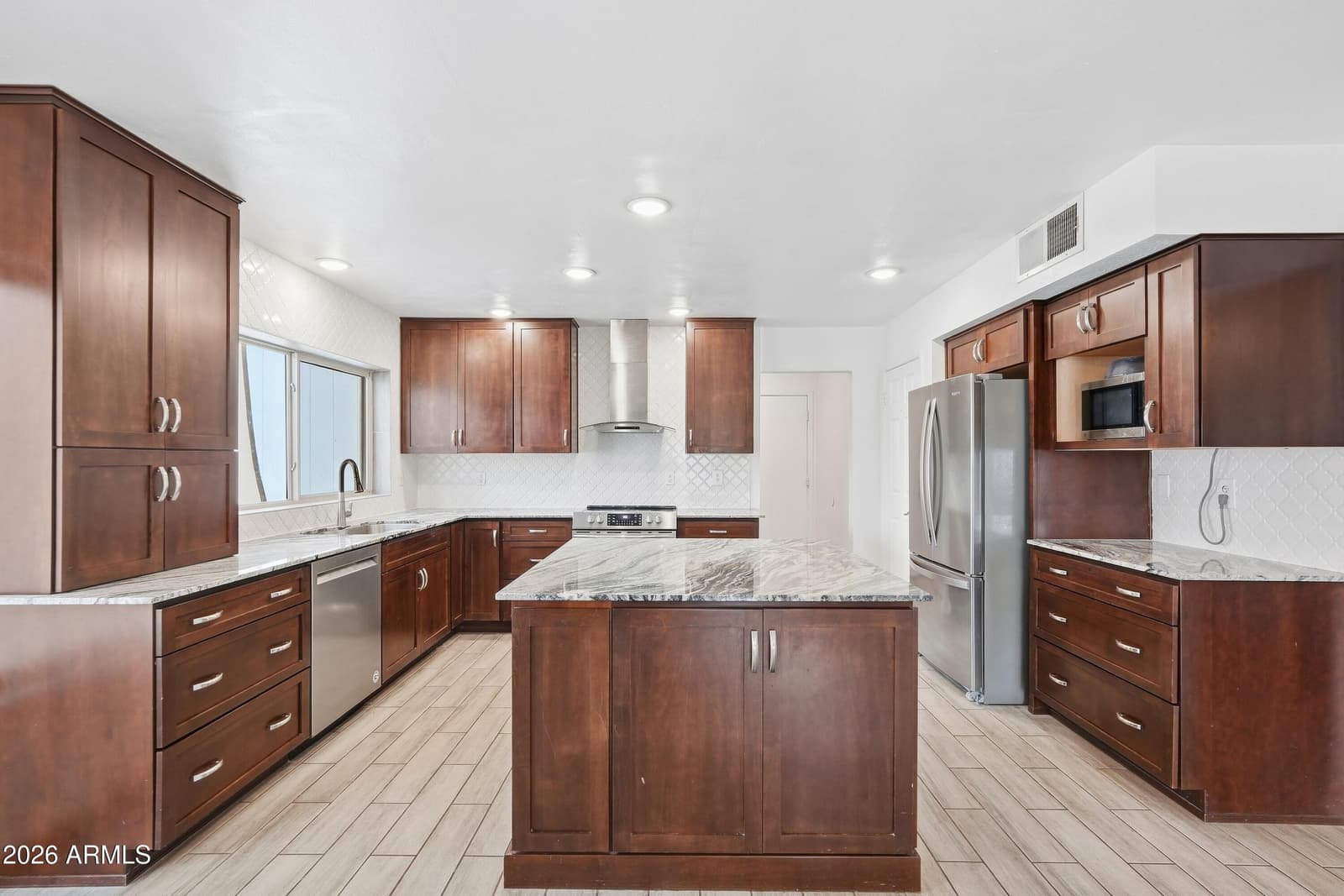 2901 W Kathleen Road, Phoenix, AZ 85053 — photo 13 of 41