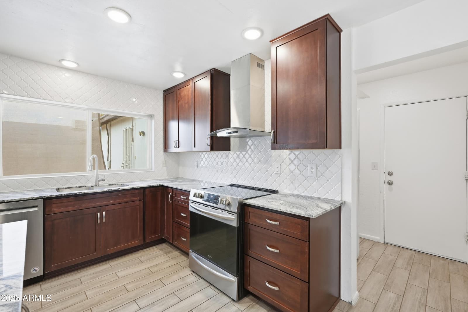 2901 W Kathleen Road, Phoenix, AZ 85053 — photo 15 of 41
