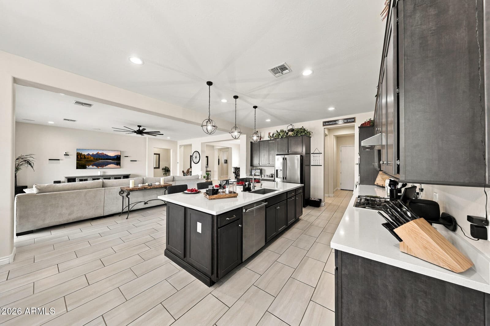 14054 W Desert Hollow Drive, Surprise, AZ 85387 — photo 7 of 44