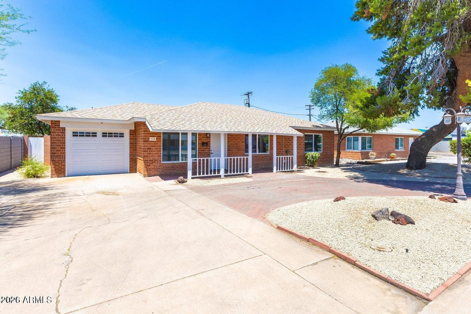 724 W Missouri Avenue, Phoenix, AZ 85013 — photo 2 of 31