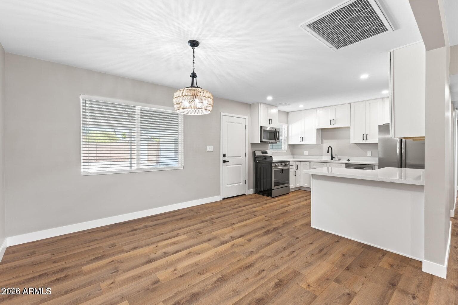724 W Missouri Avenue, Phoenix, AZ 85013 — photo 6 of 31