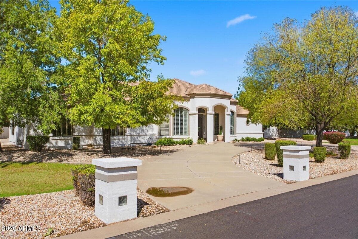 176 S Equestrian Court, Gilbert, AZ 85296 — photo 5 of 76
