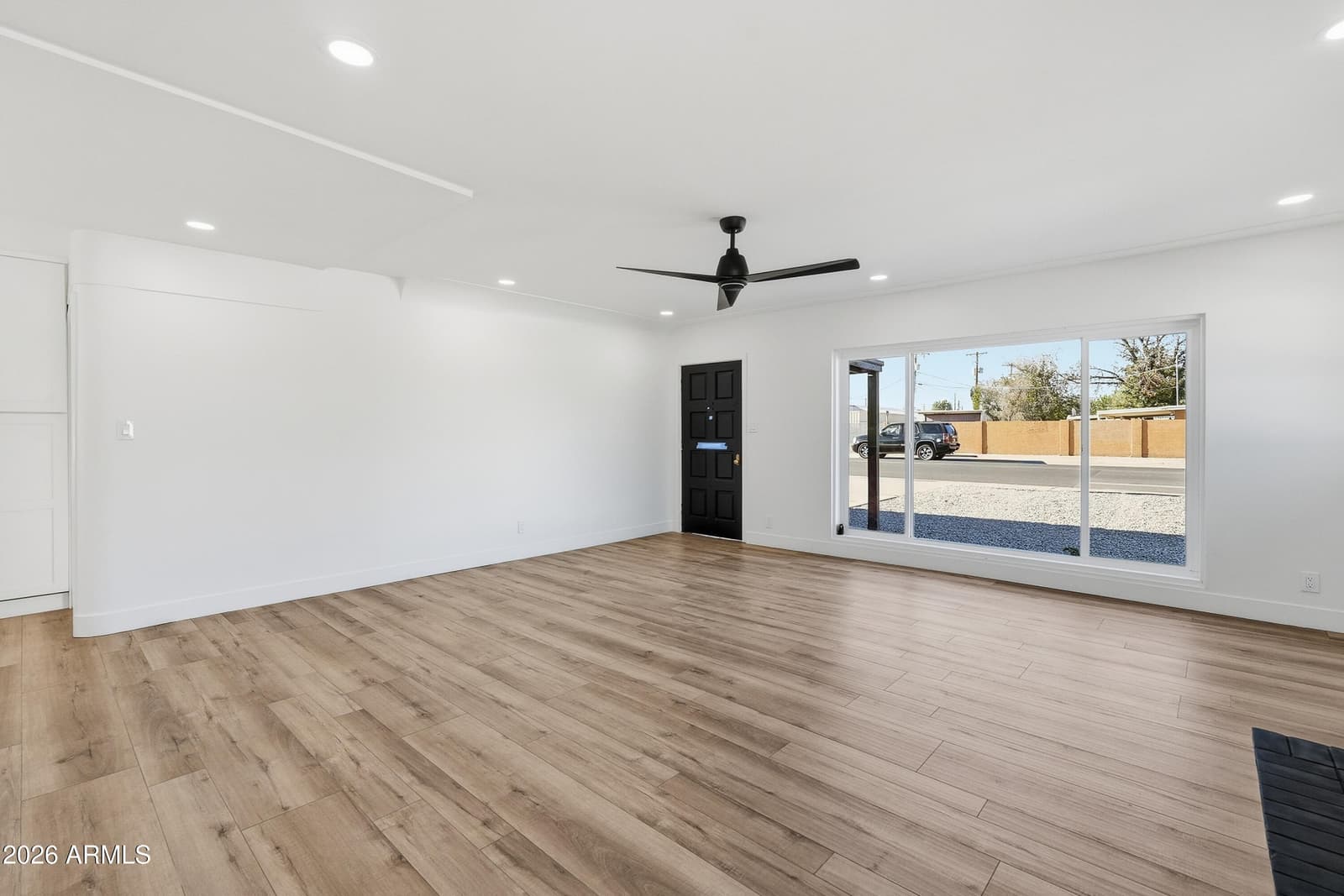1829 W Campbell Avenue, Phoenix, AZ 85015 — photo 5 of 31
