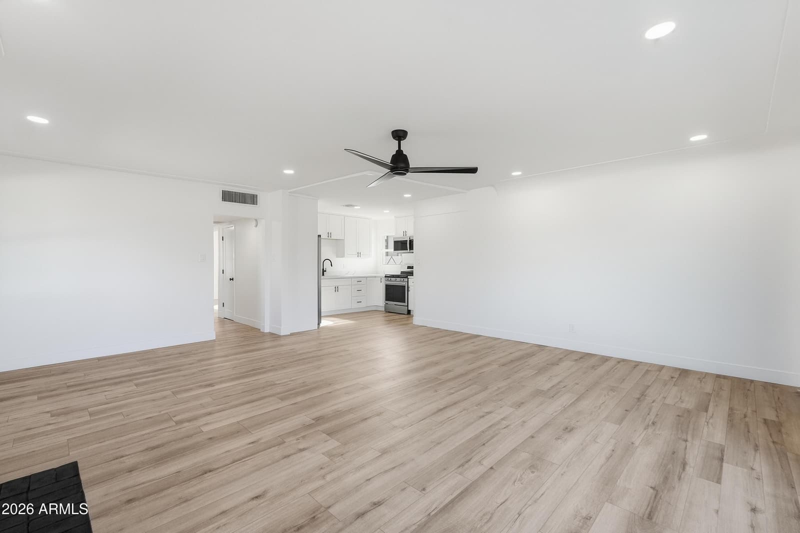 1829 W Campbell Avenue, Phoenix, AZ 85015 — photo 8 of 31