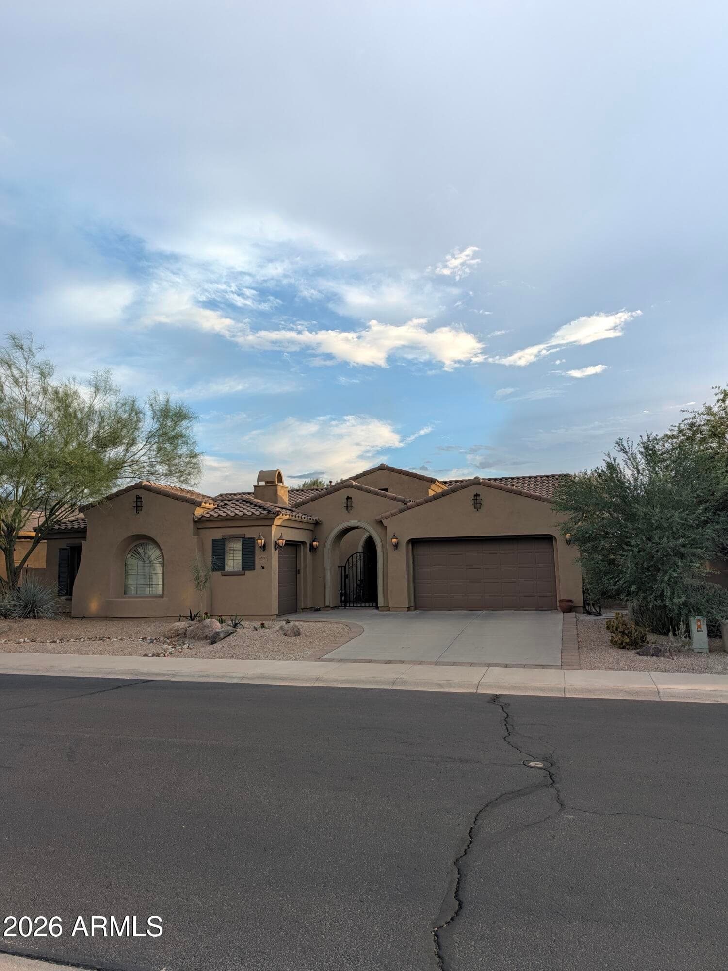 18047 W Narramore Road, Goodyear, AZ 85338 — photo 3 of 42