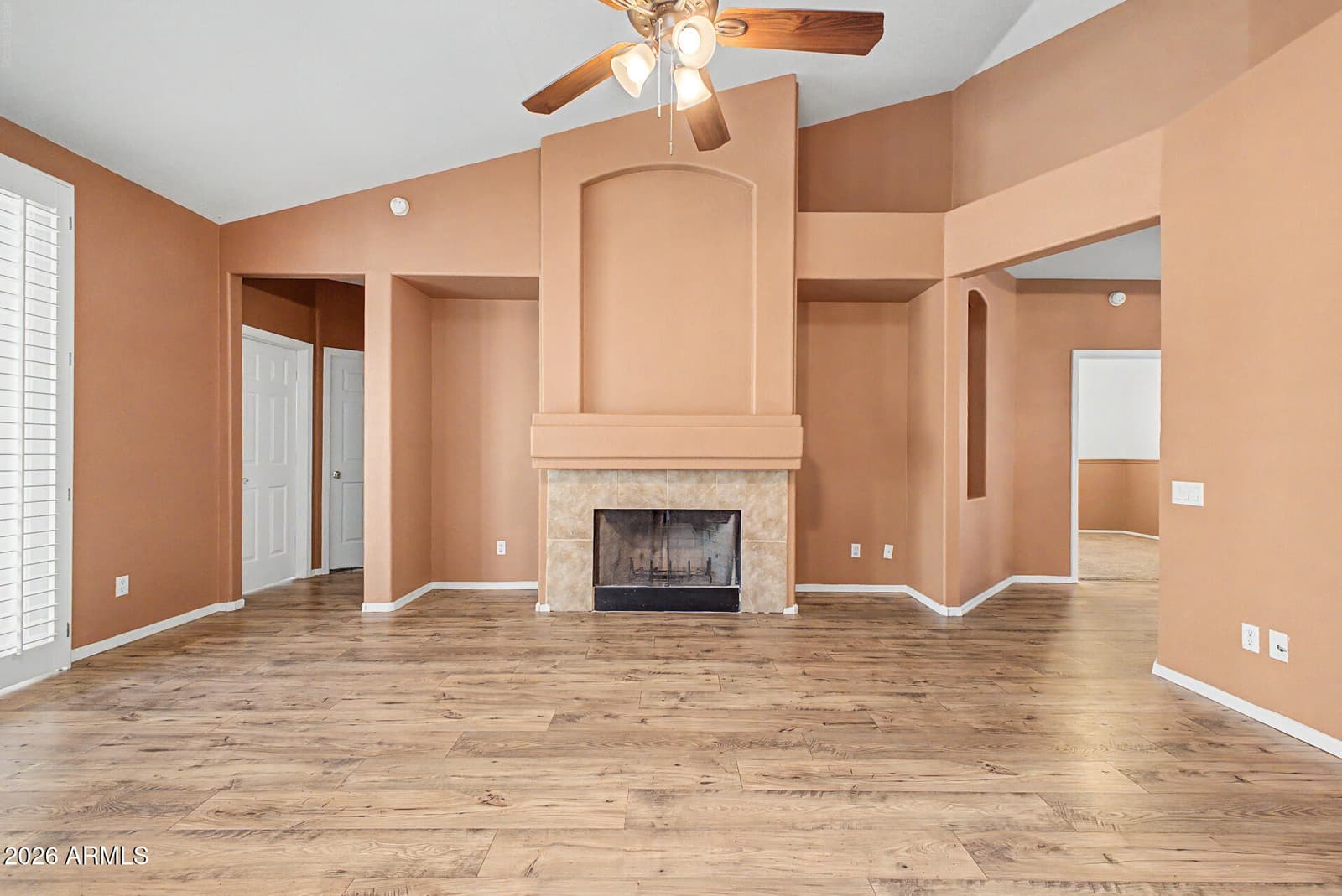 3334 E Utopia Road, Phoenix, AZ 85050 — photo 11 of 39