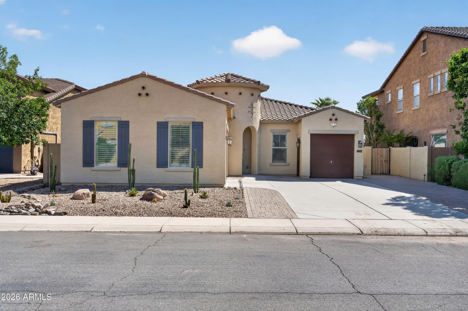 2883 E Ridgewood Lane, Gilbert, AZ 85298 — photo 4 of 76