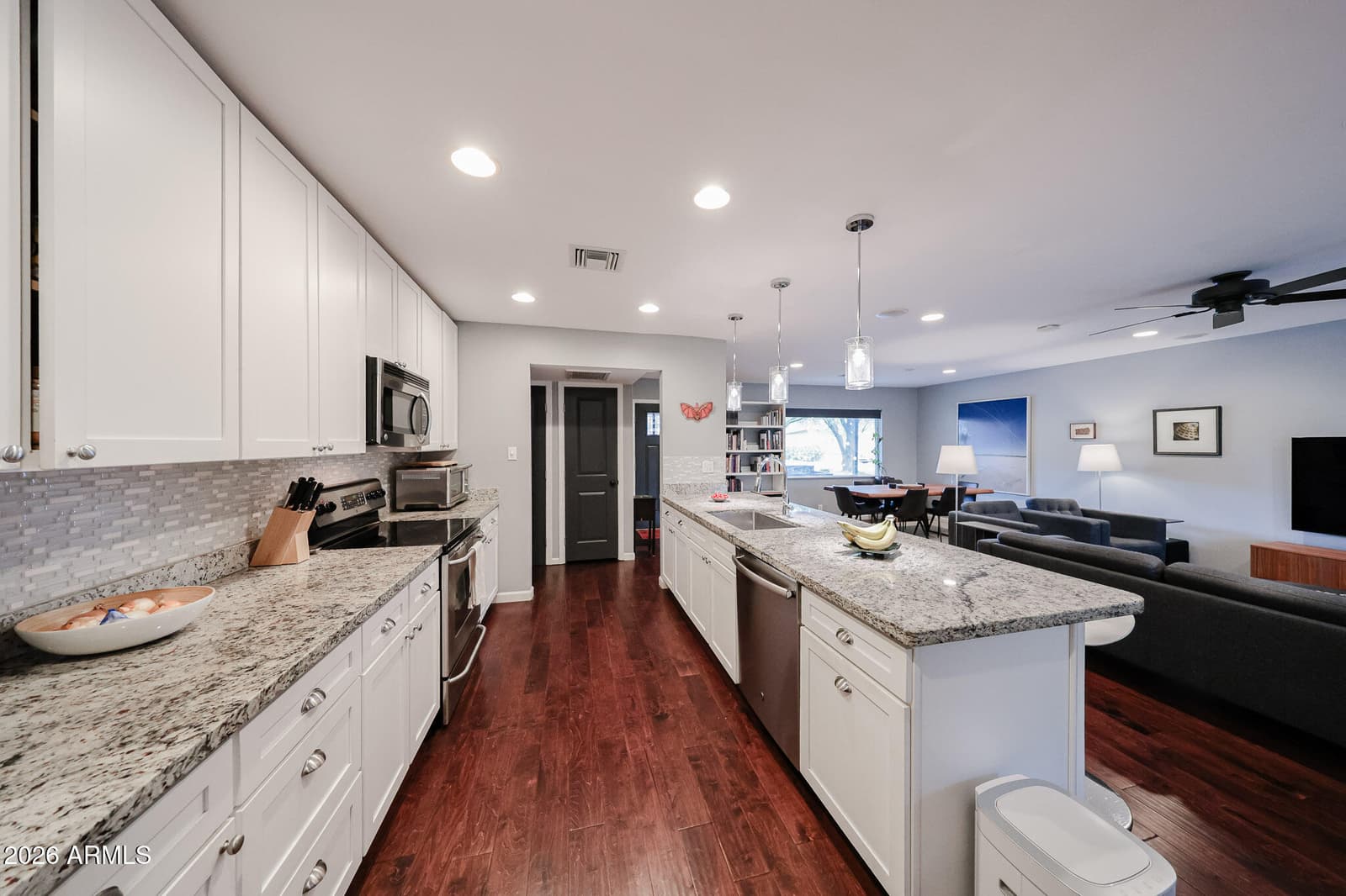 410 W Flower Street, Phoenix, AZ 85013 — photo 9 of 26