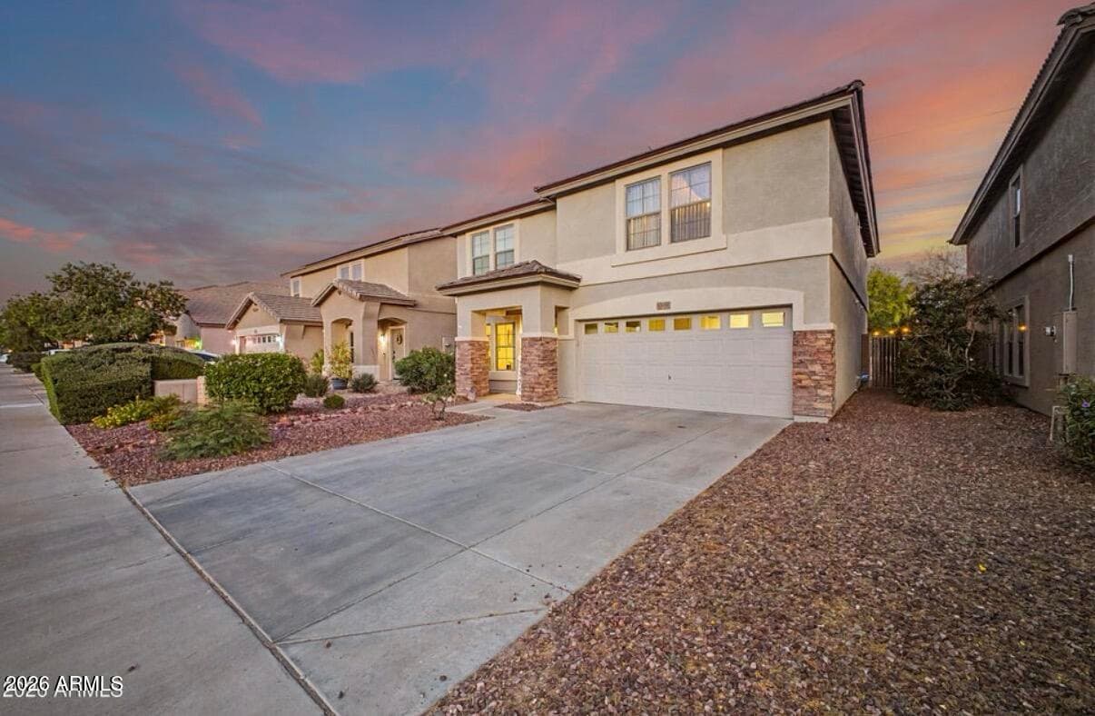 1821 E Patrick Lane, Phoenix, AZ 85024 — photo 2 of 32