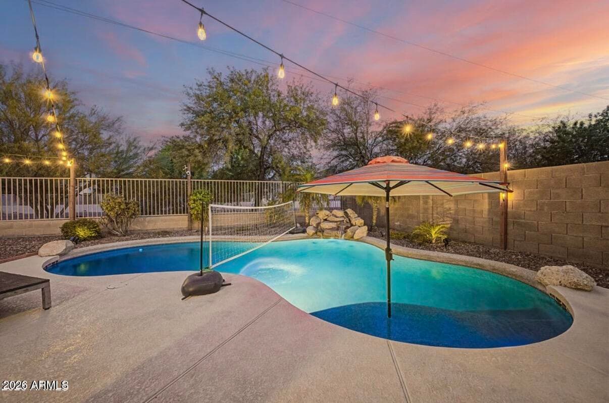 1821 E Patrick Lane, Phoenix, AZ 85024 — photo 5 of 32