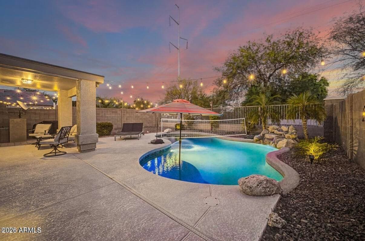 1821 E Patrick Lane, Phoenix, AZ 85024 — photo 7 of 32