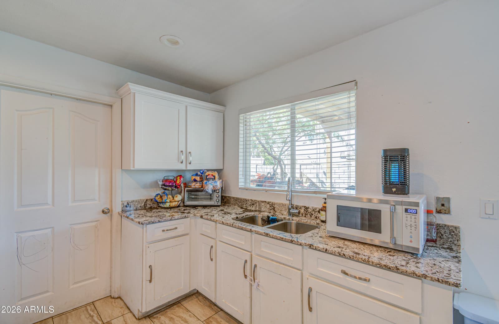 7530 W Roma Avenue, Phoenix, AZ 85033 — photo 13 of 40