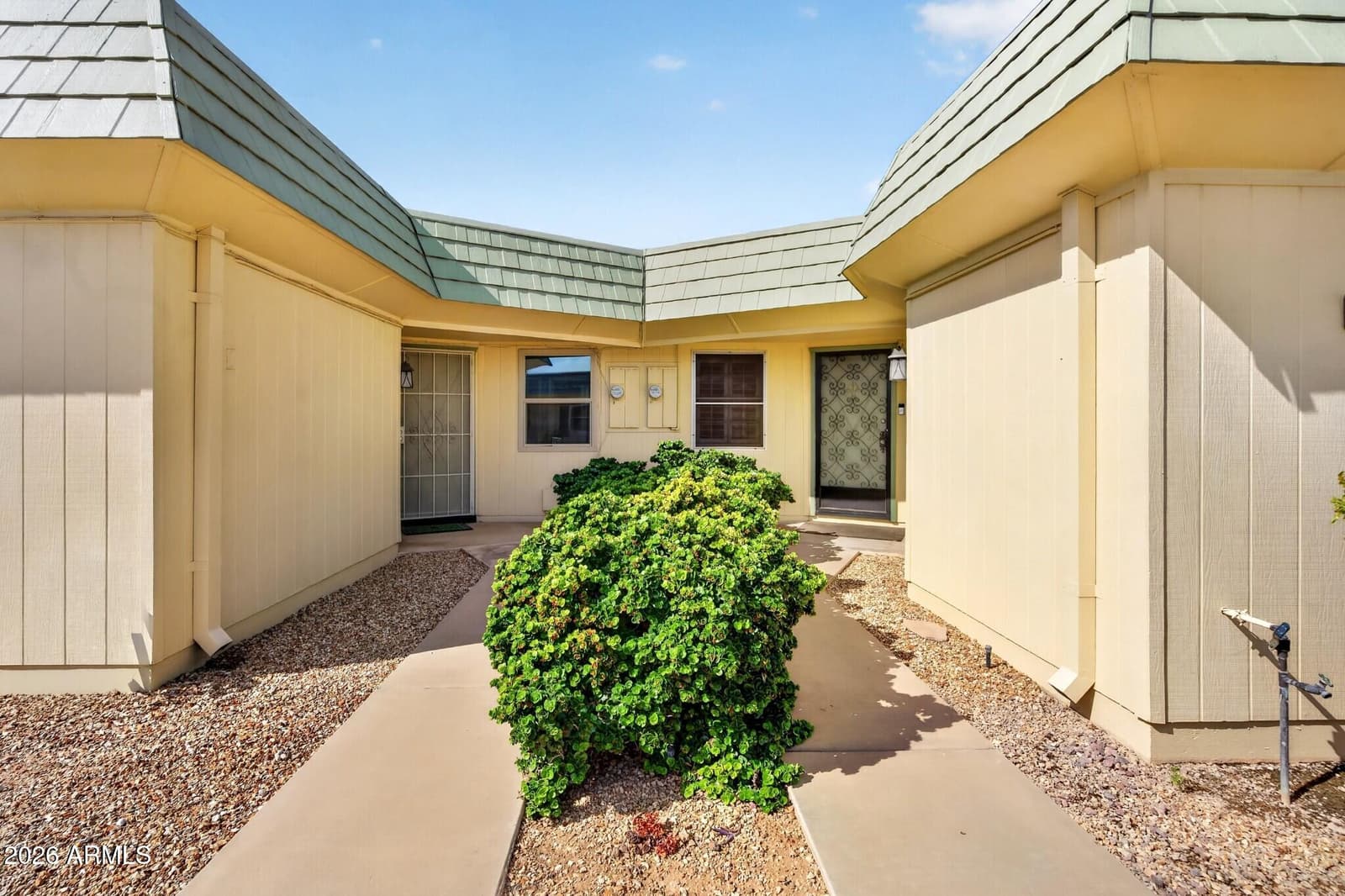 10554 W Ocotillo Drive, Sun City, AZ 85373 — photo 2 of 34