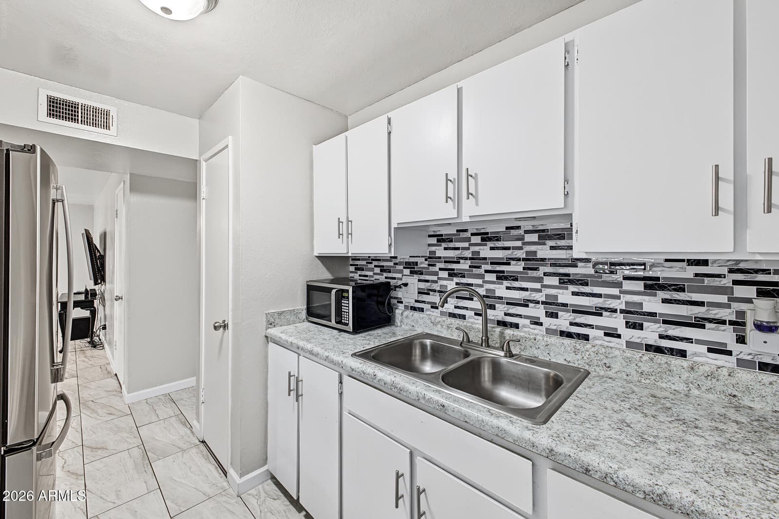 5343 W Lewis Avenue, Phoenix, AZ 85035 — photo 9 of 29