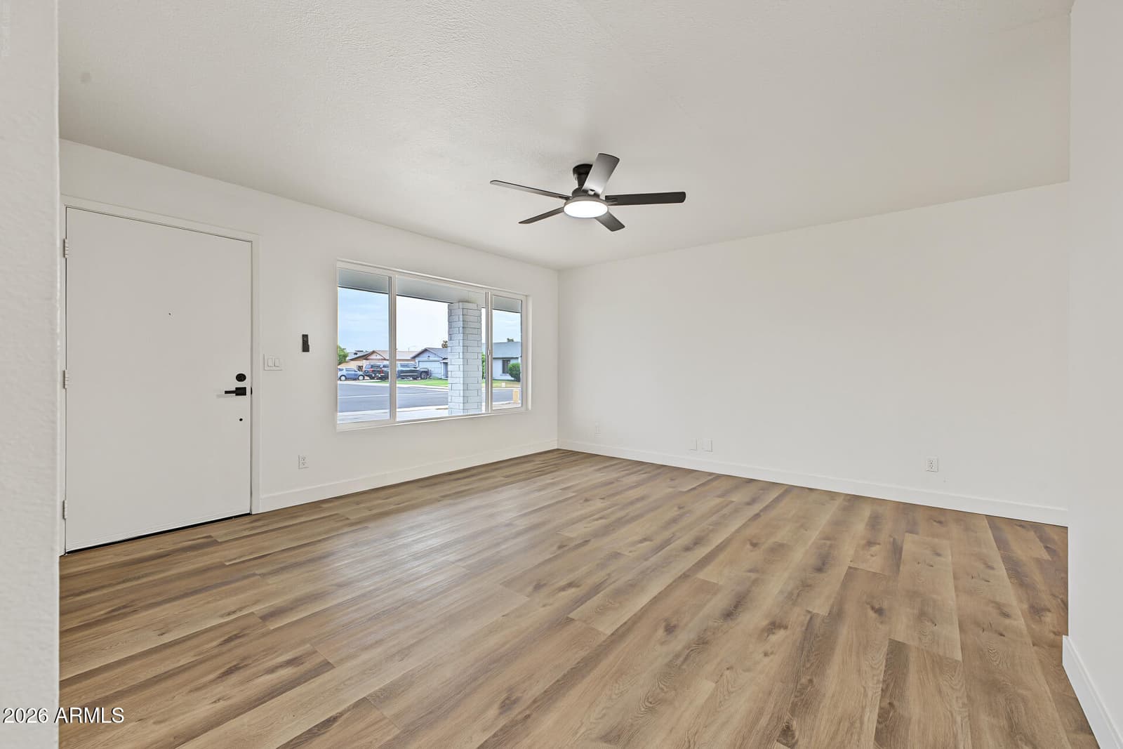 7034 W Palo Verde Avenue, Peoria, AZ 85345 — photo 3 of 28