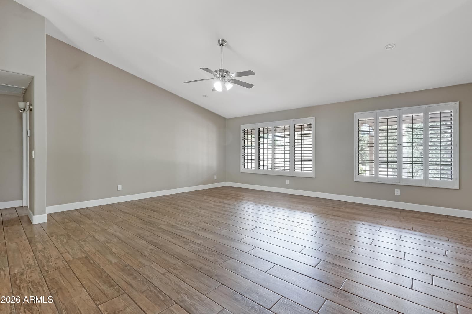 26 E Evelyn Lane, Tempe, AZ 85284 — photo 4 of 36