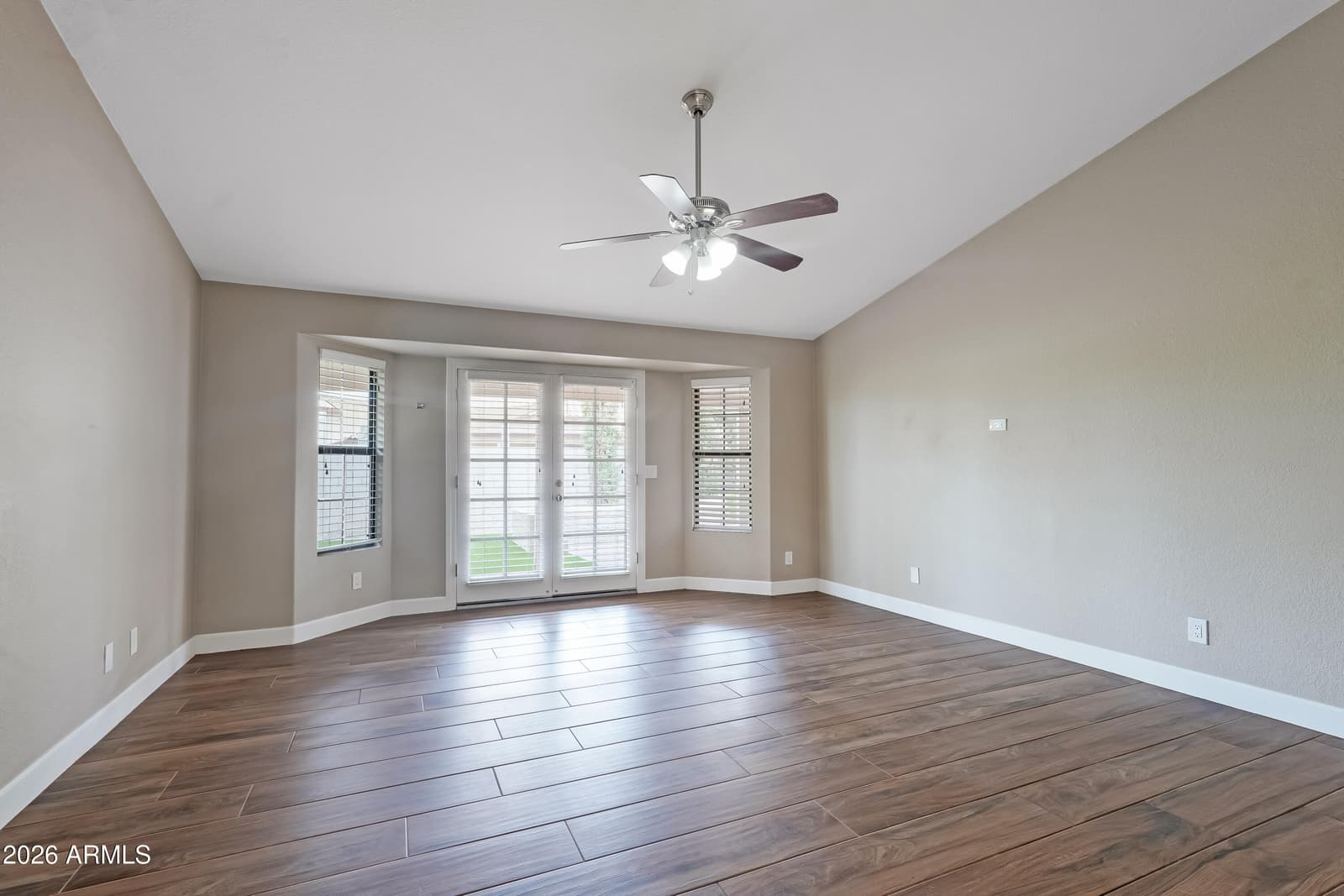 26 E Evelyn Lane, Tempe, AZ 85284 — photo 14 of 36