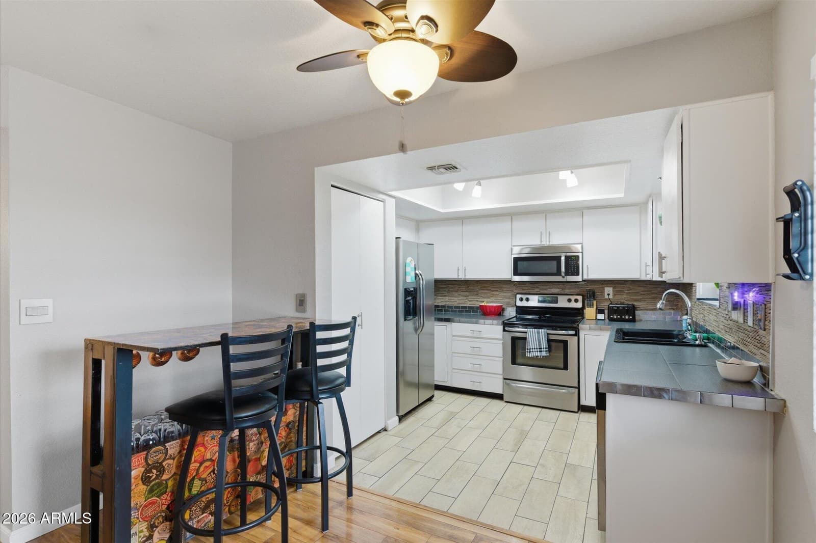 3635 N 37th Street 10, Phoenix, AZ 85018 — photo 5 of 26