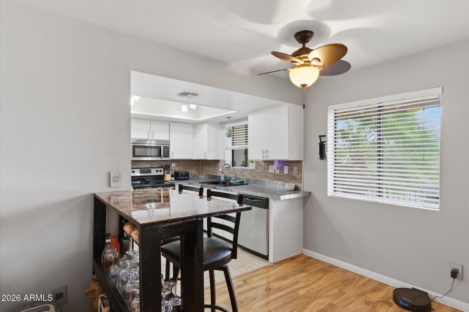 3635 N 37th Street 10, Phoenix, AZ 85018 — photo 7 of 26