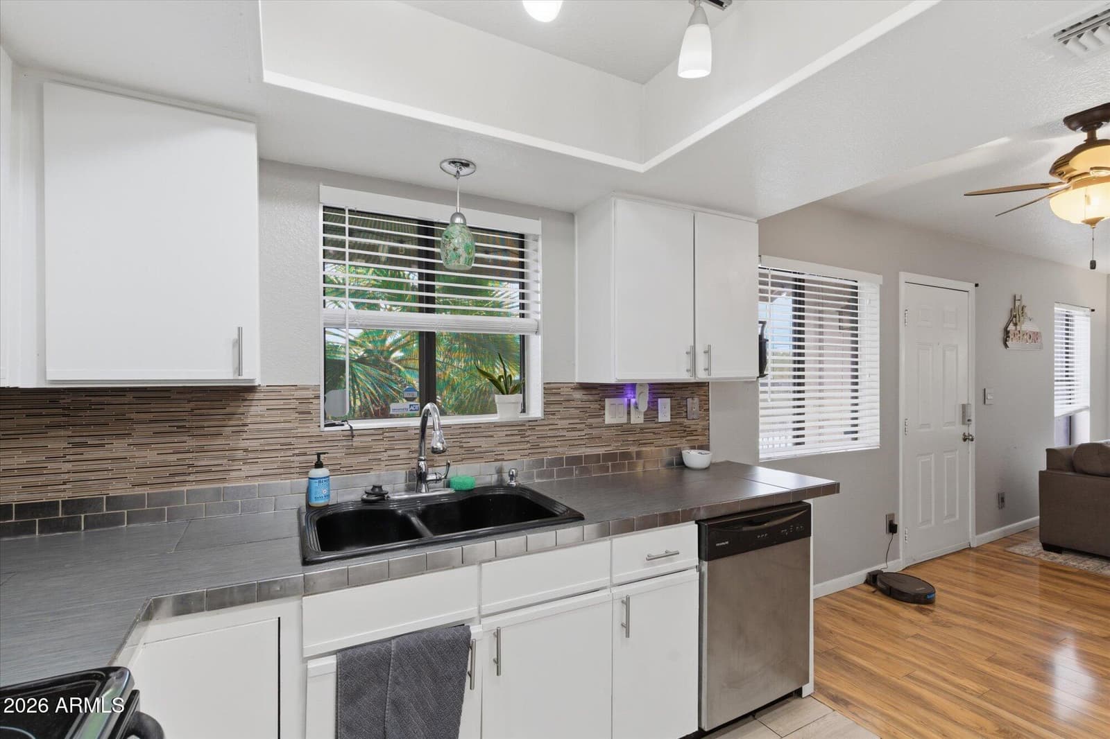3635 N 37th Street 10, Phoenix, AZ 85018 — photo 11 of 26