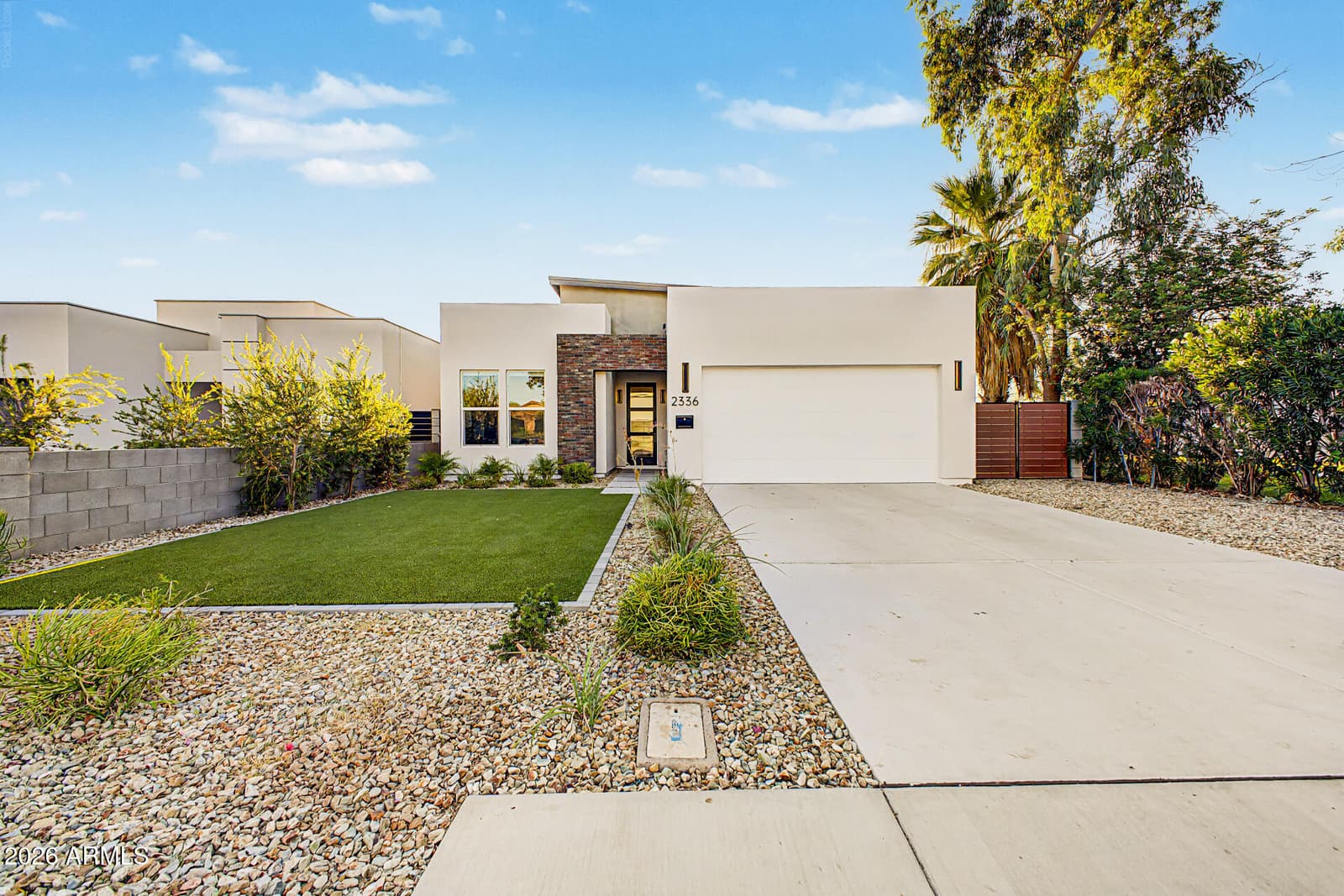 2336 N 28th Place, Phoenix, AZ 85008 — photo 1 of 32