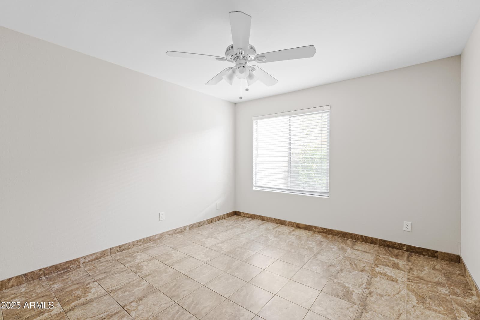 5525 E Thomas Road R11, Phoenix, AZ 85018 — photo 10 of 15