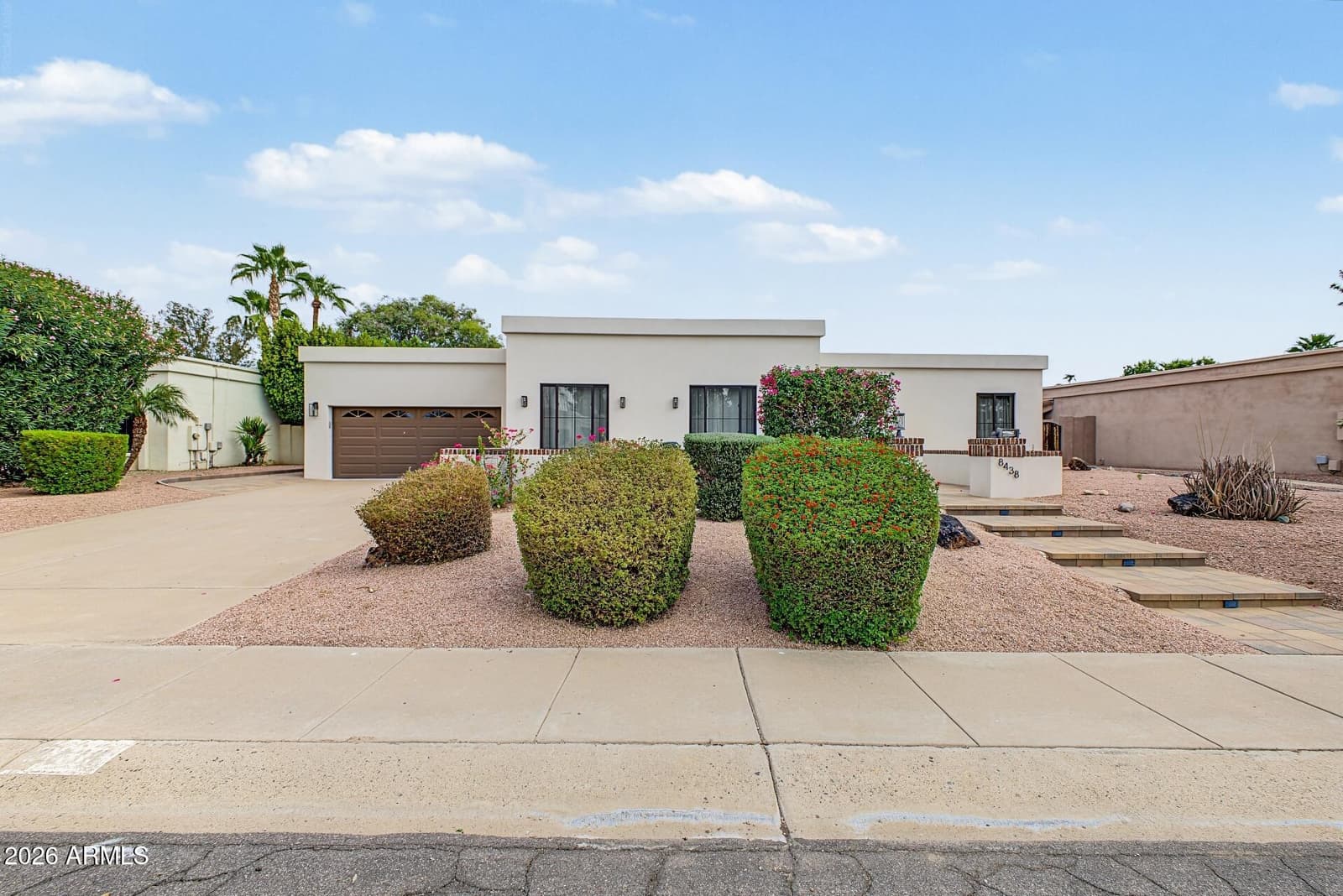 8438 E Mustang Trail, Scottsdale, AZ 85258 — photo 3 of 36