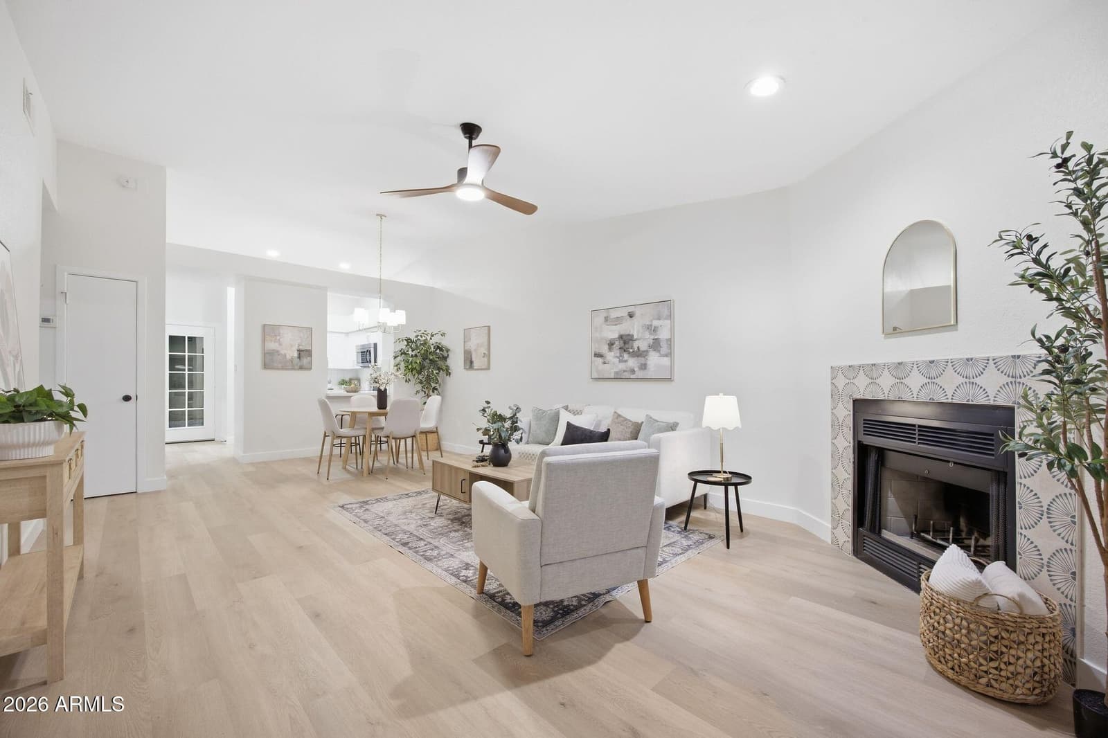 6230 N 33rd Avenue 129, Phoenix, AZ 85017 — photo 4 of 22