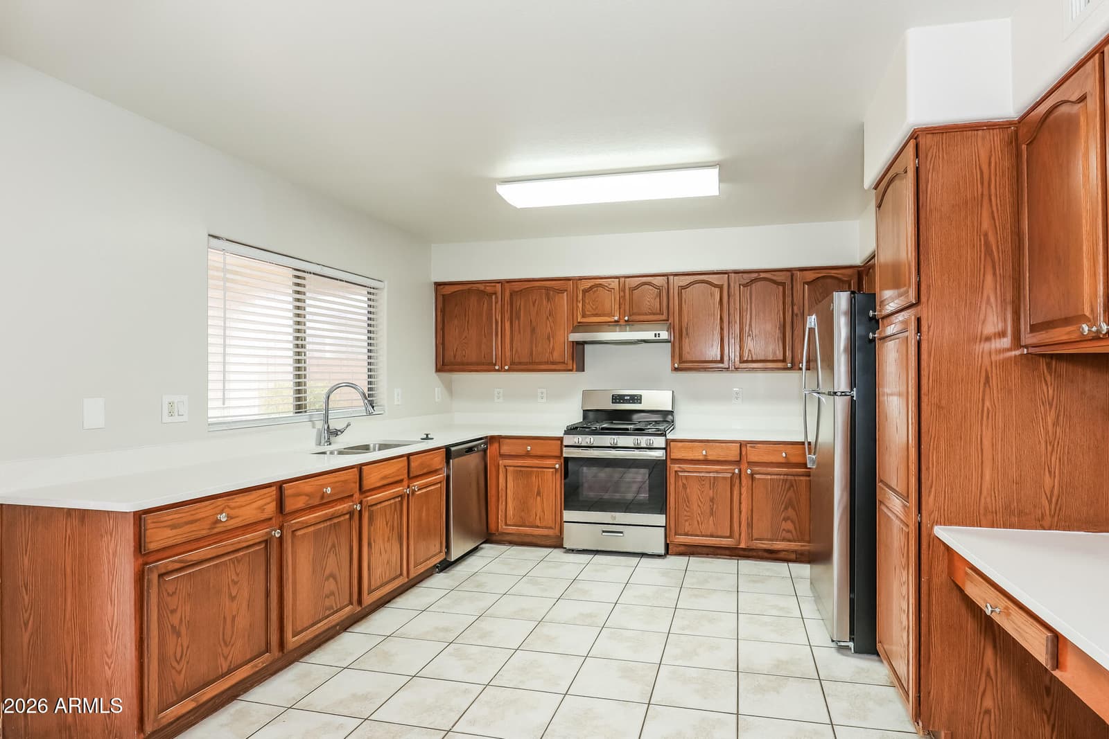 17647 N 167th Drive, Surprise, AZ 85374 — photo 10 of 27