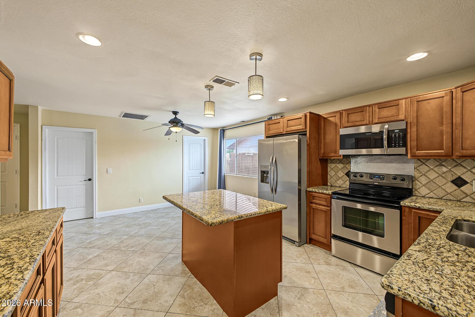 1040 S Vineyard, Mesa, AZ 85210 — photo 12 of 35