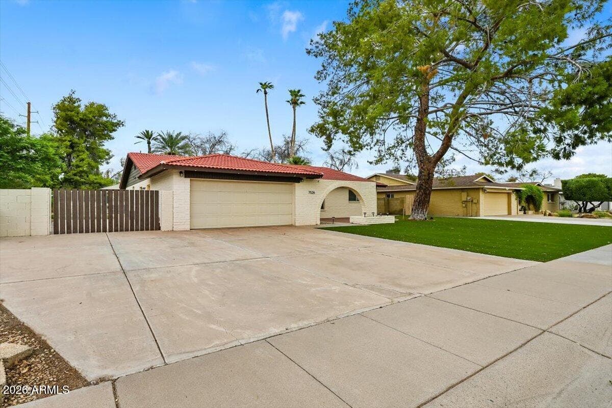 7526 S Forest Avenue, Tempe, AZ 85283 — photo 18 of 28