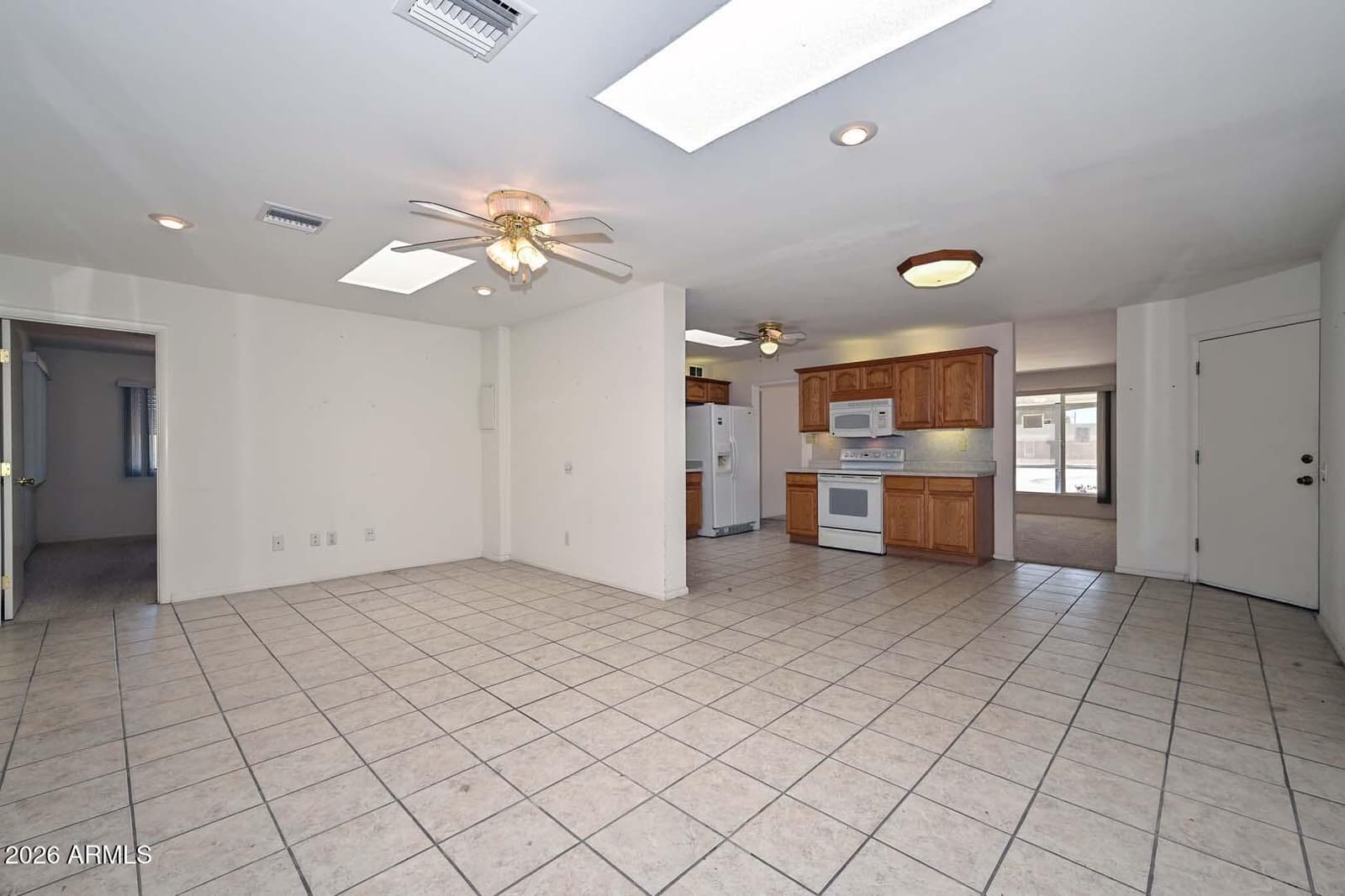 11646 N 105th Avenue, Sun City, AZ 85351 — photo 12 of 61