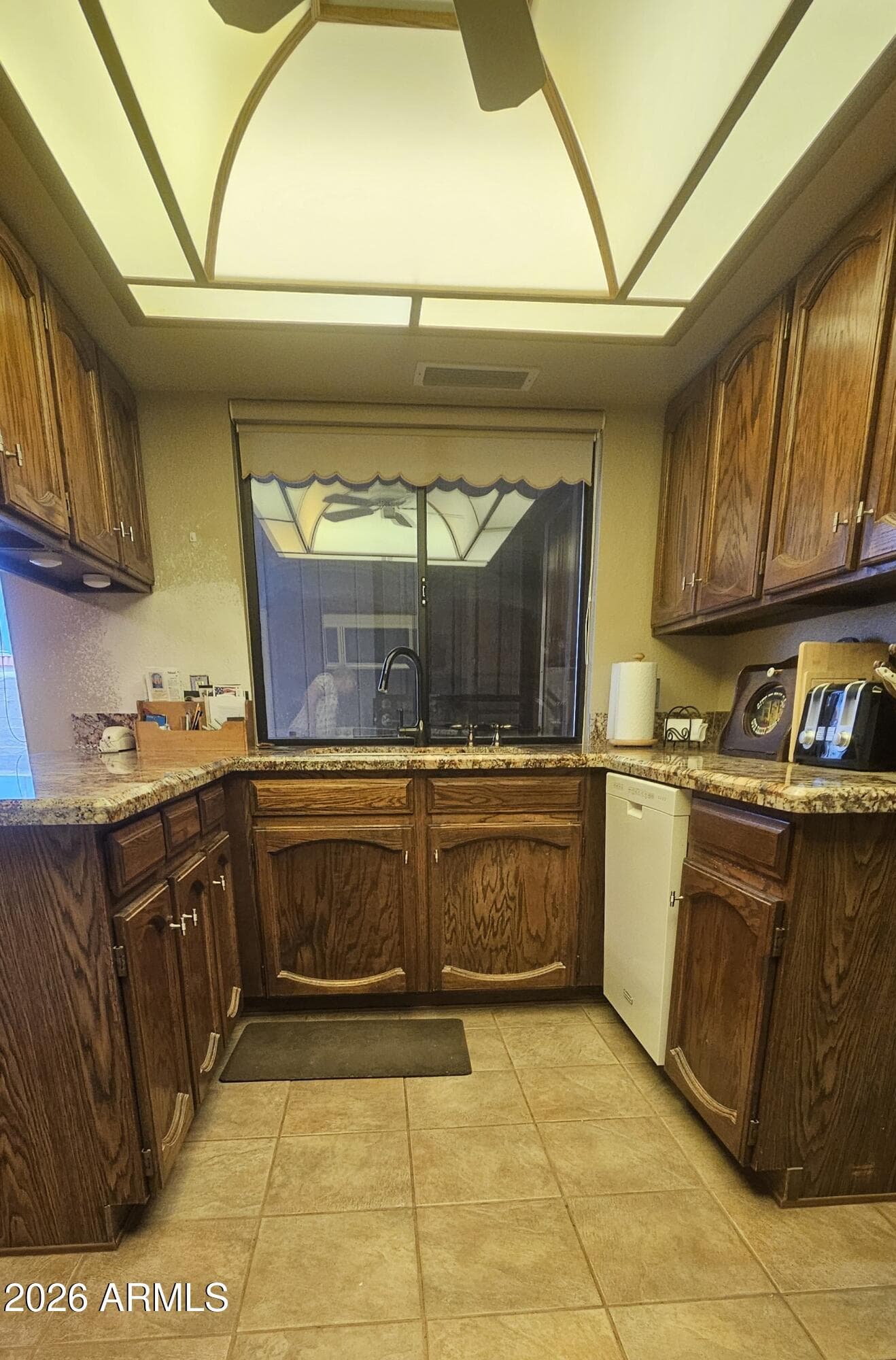 3007 W Phelps Road, Phoenix, AZ 85053 — photo 8 of 29
