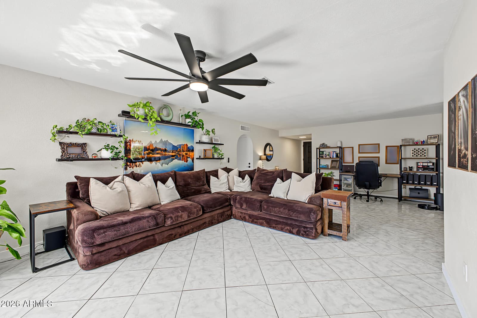 3801 W Muriel Drive, Glendale, AZ 85308 — photo 10 of 34
