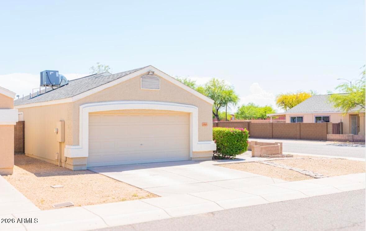 17475 N 28th Avenue, Phoenix, AZ 85053 — photo 3 of 37