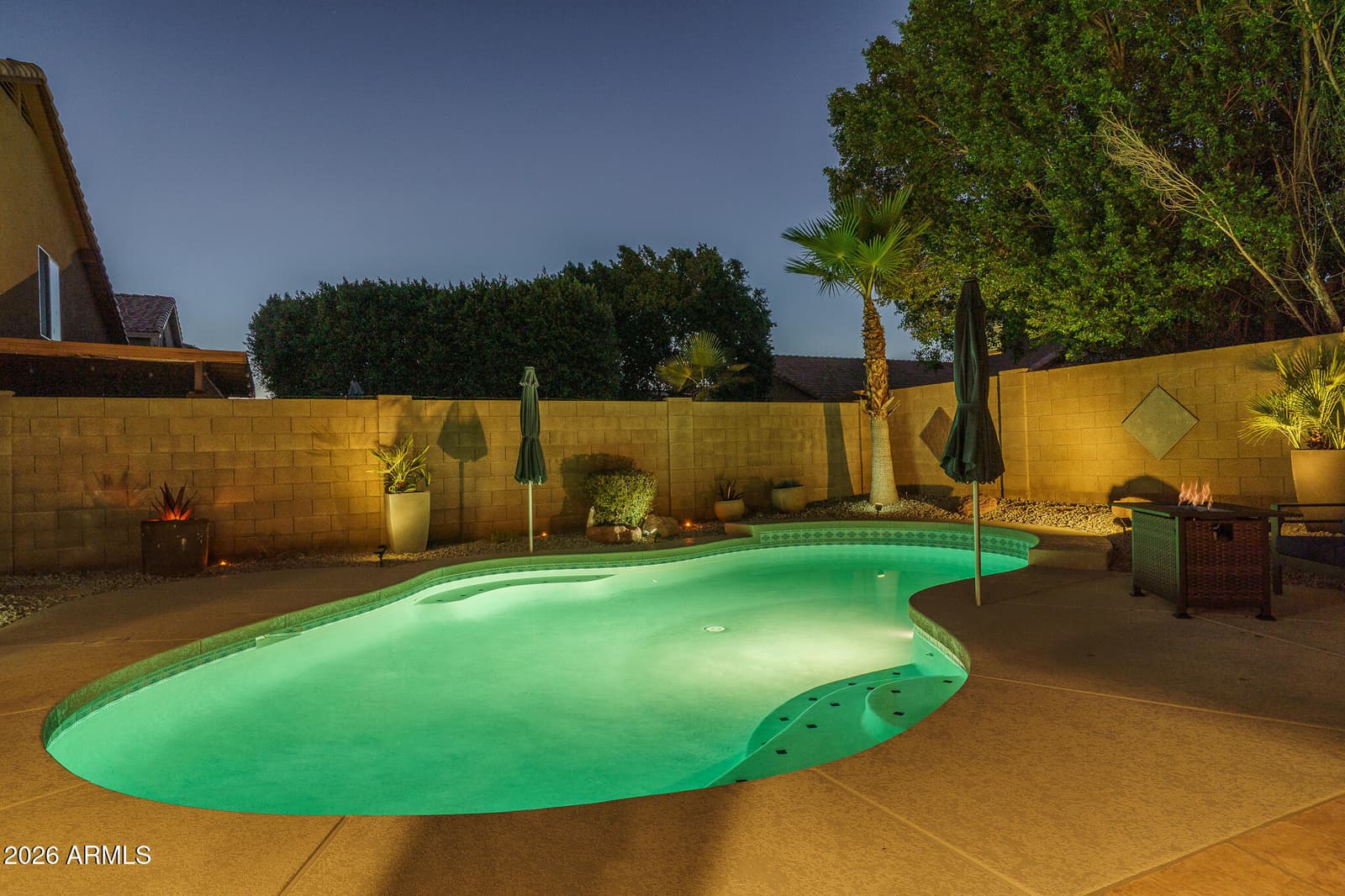9164 W Paradise Lane, Peoria, AZ 85382 — photo 33 of 44