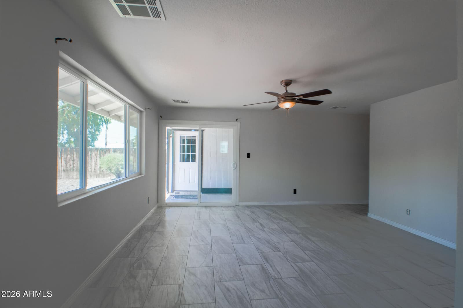 2844 N 71st Lane, Phoenix, AZ 85035 — photo 6 of 20