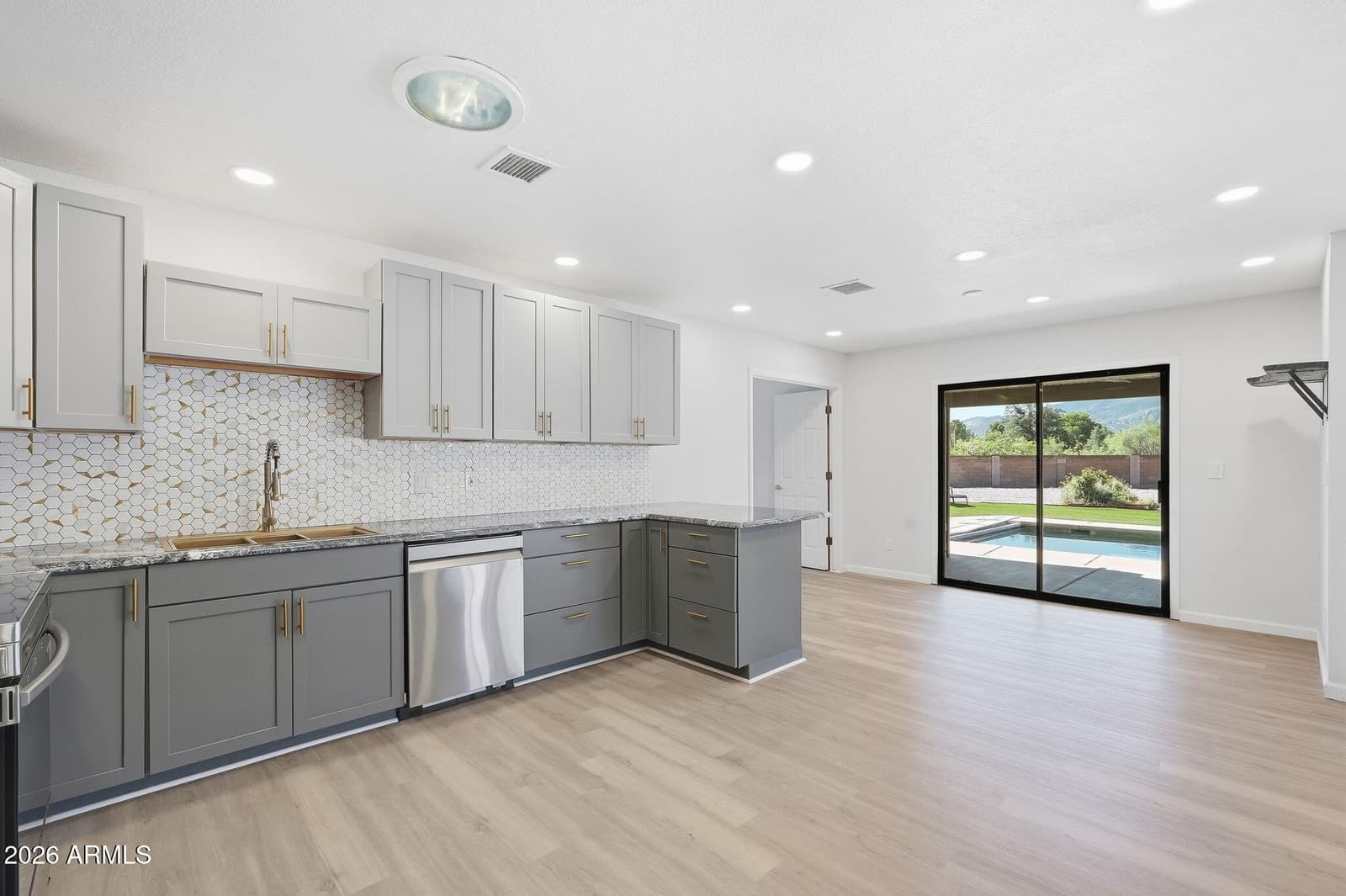 2726 E Papago Trail, Sierra Vista, AZ 85650 — photo 12 of 56