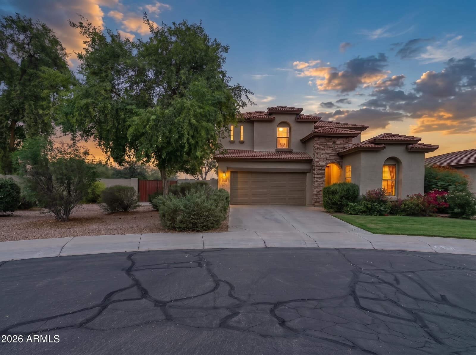 6280 S Sinova Court, Gilbert, AZ 85298 — photo 7 of 55