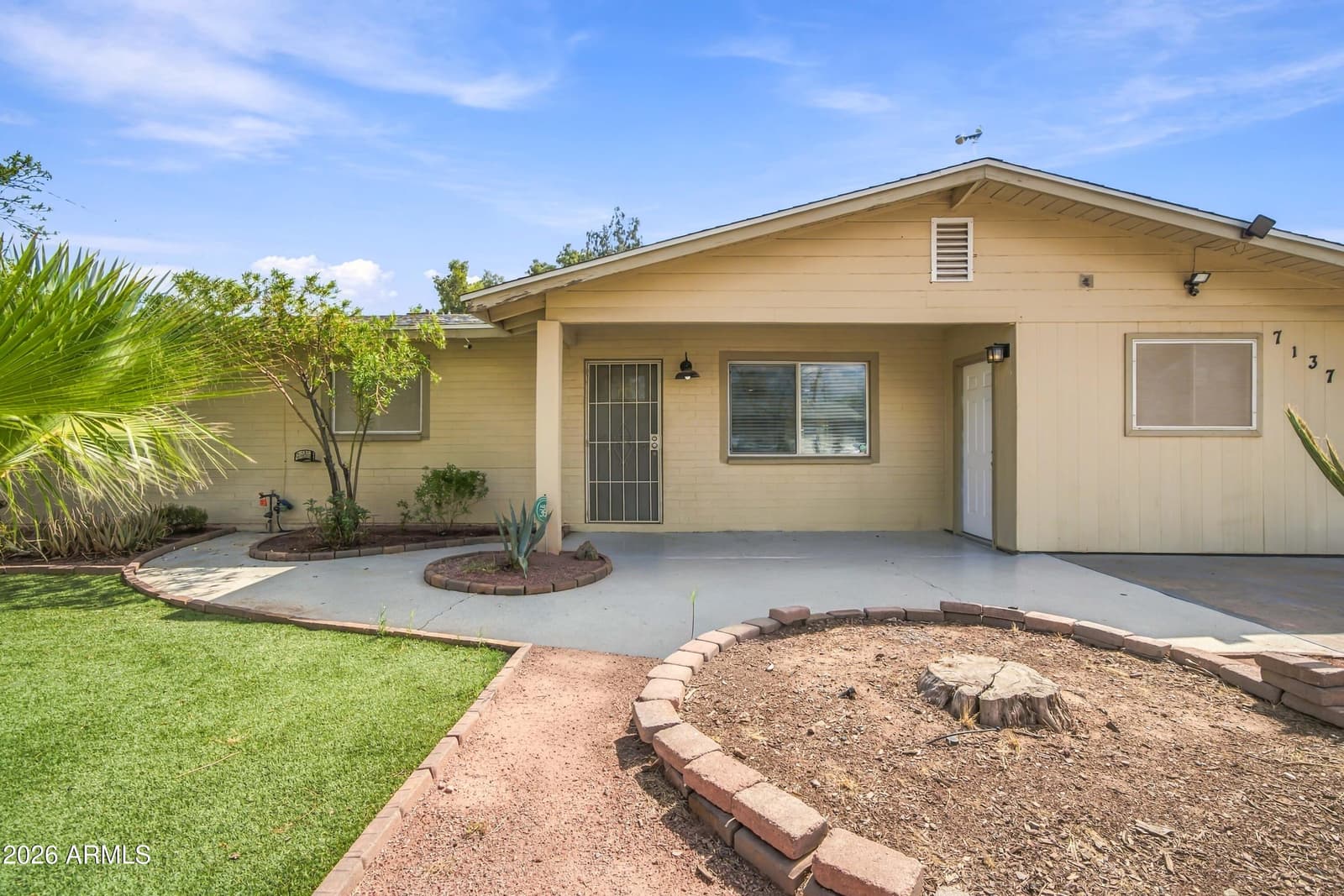 7137 N 33rd Avenue, Phoenix, AZ 85051 — photo 10 of 34