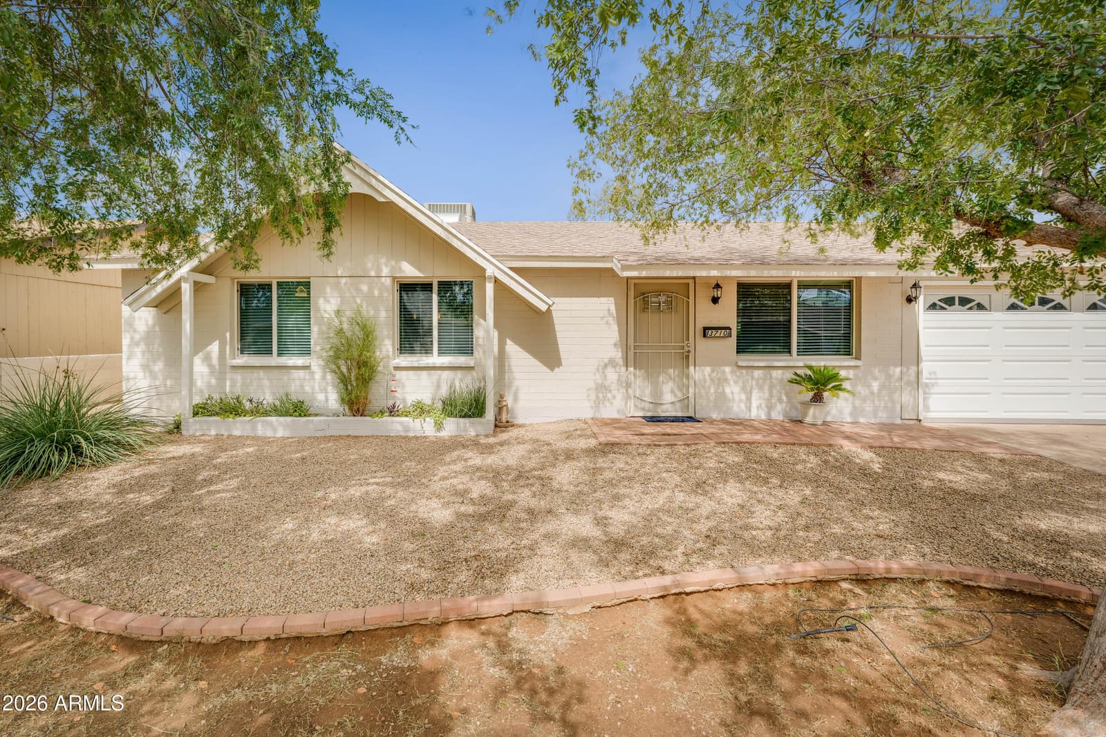 3710 E Ludlow Drive, Phoenix, AZ 85032 — photo 3 of 32