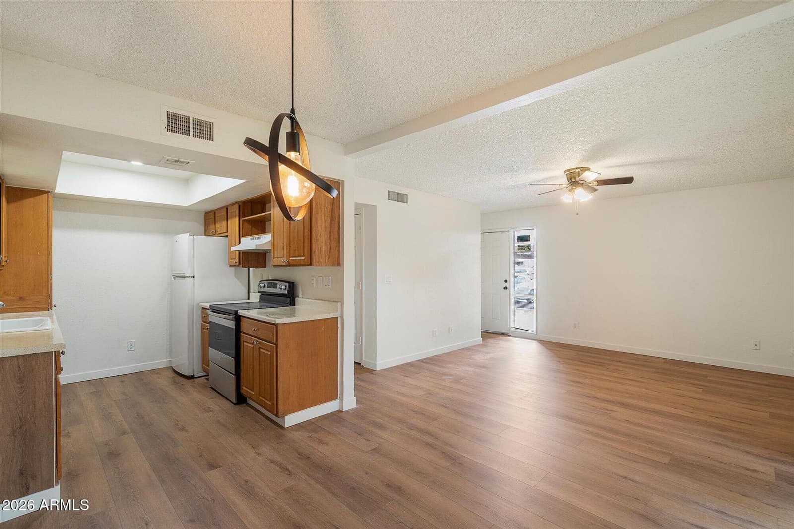 3810 N Maryvale Parkway Apt 1099, Phoenix, AZ 85031 — photo 6 of 21