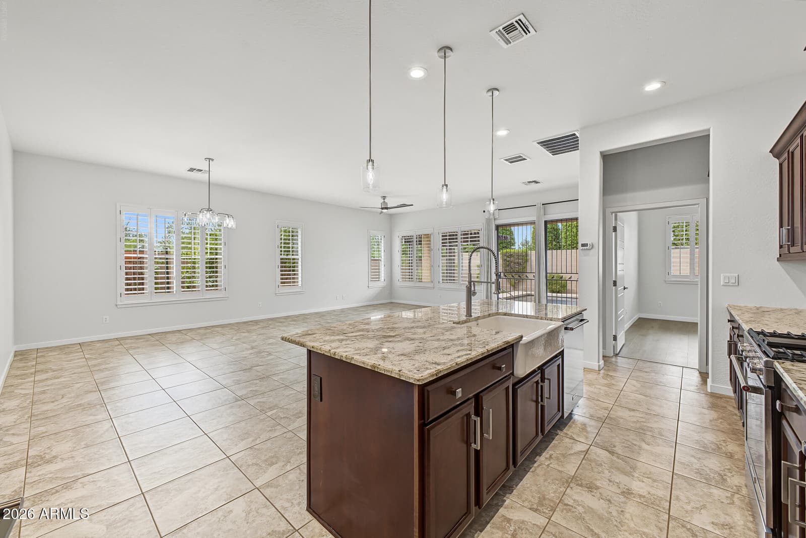 10646 E Nido Avenue, Mesa, AZ 85209 — photo 8 of 31