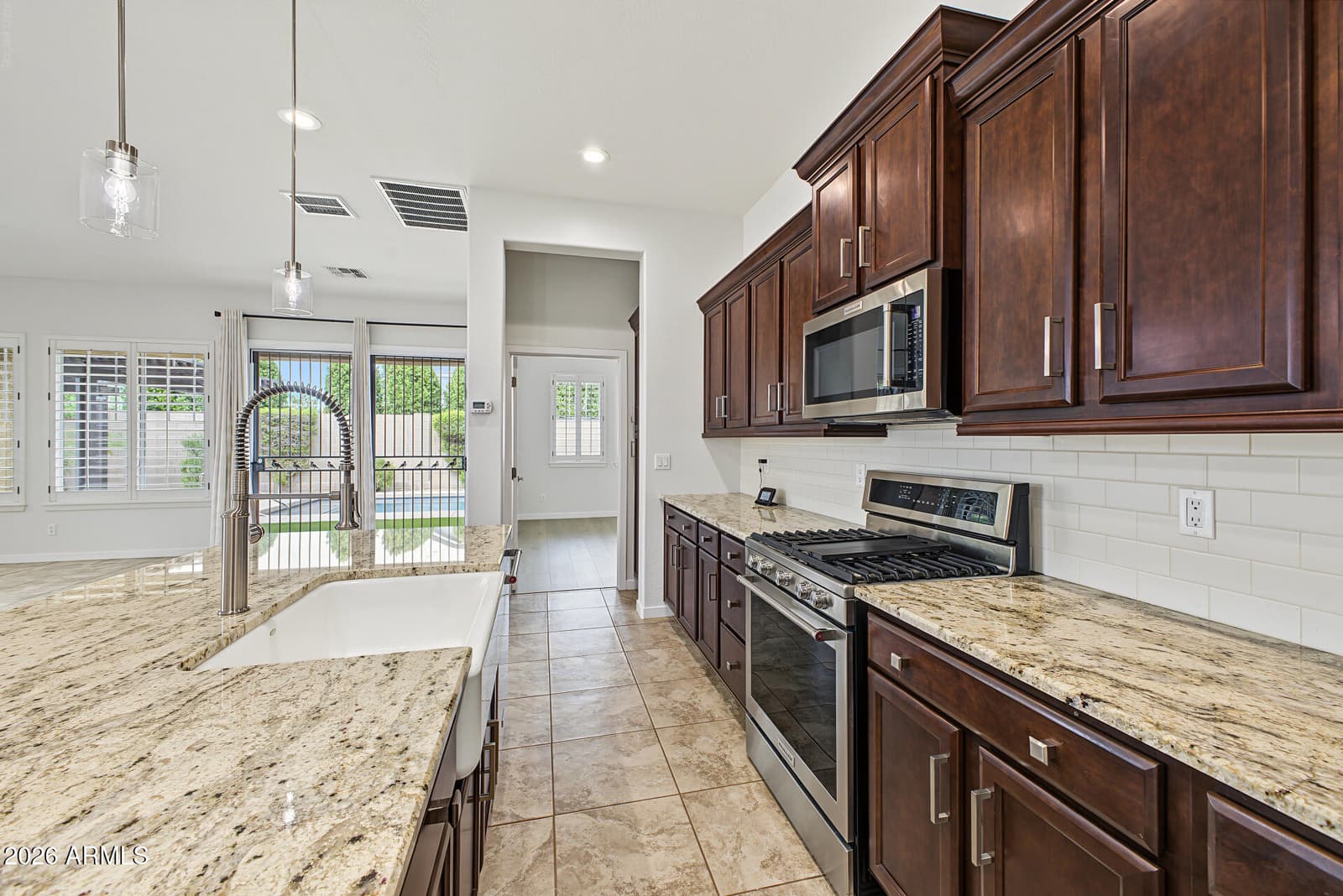 10646 E Nido Avenue, Mesa, AZ 85209 — photo 7 of 31