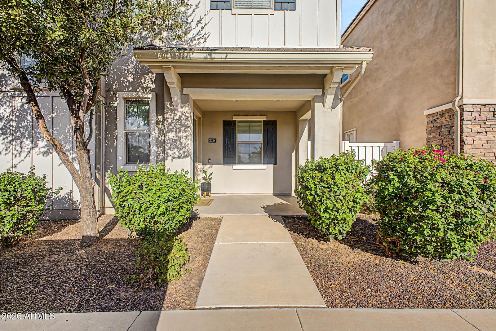 2214 S Annie Lane, Gilbert, AZ 85295 — photo 1 of 36