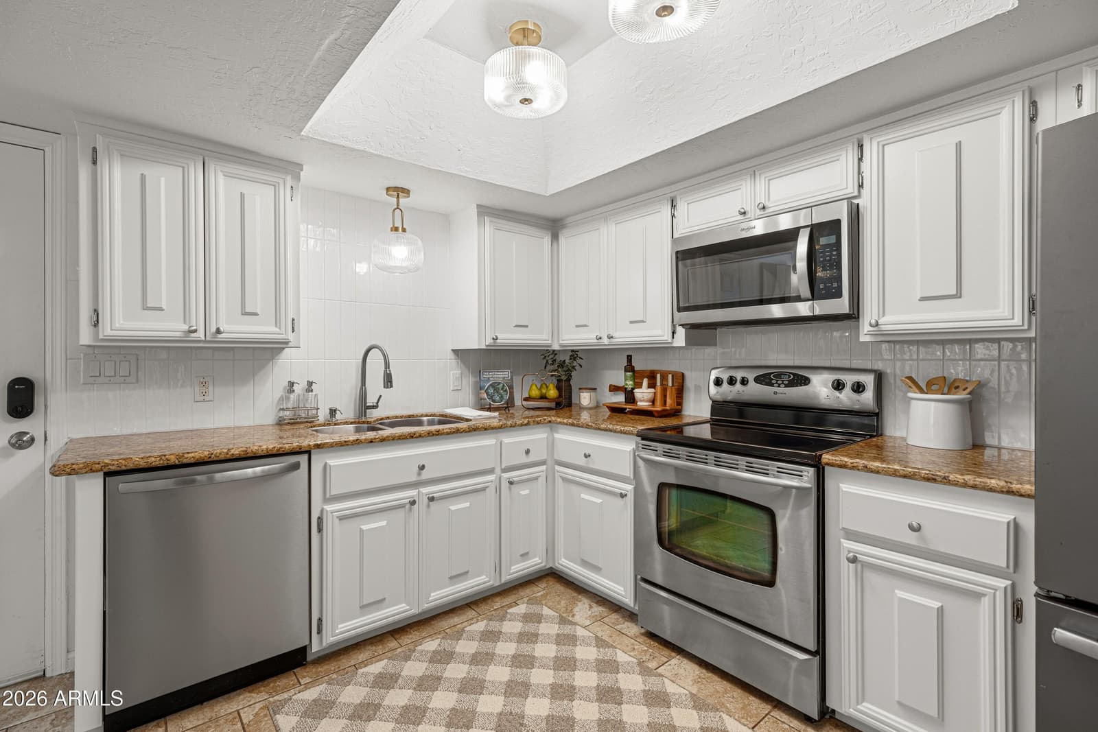 5812 N 12th Street 31, Phoenix, AZ 85014 — photo 14 of 39