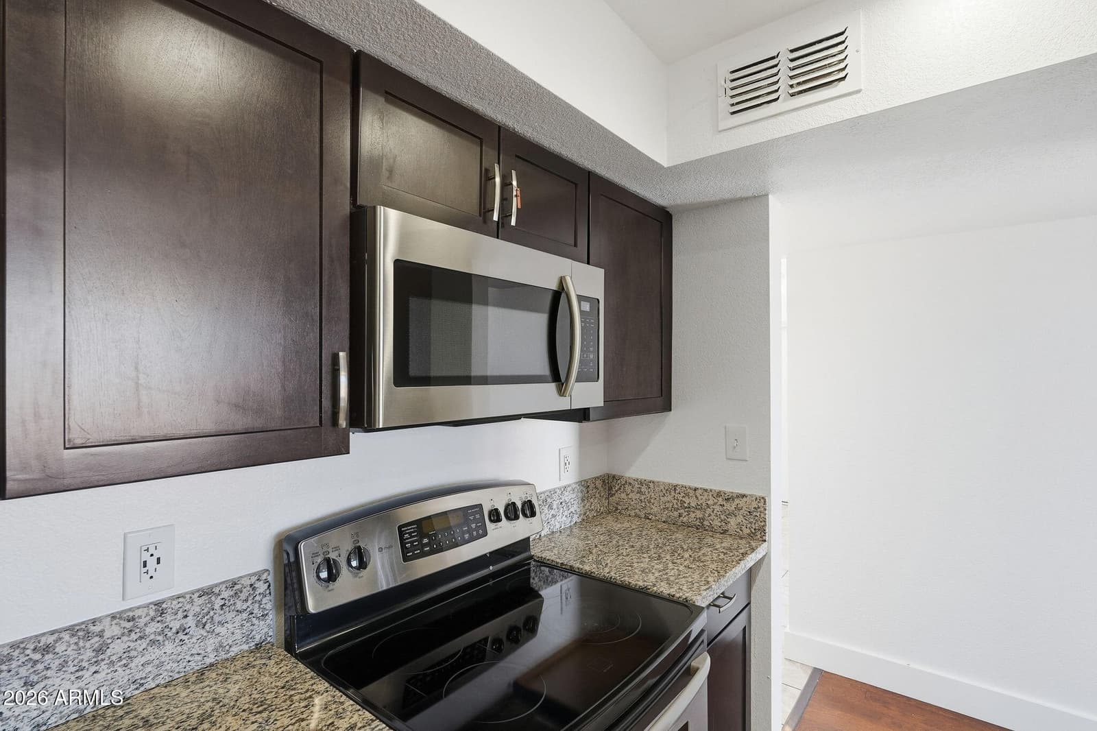 2202 W Glenrosa Avenue 18, Phoenix, AZ 85015 — photo 14 of 32