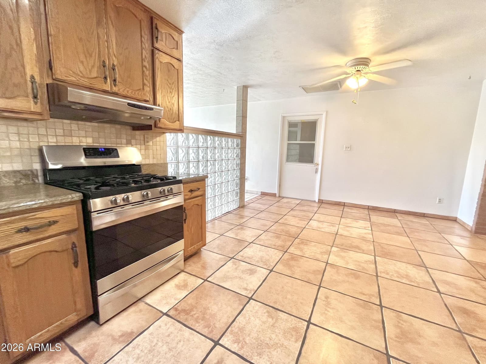 342 W Danbury Road, Kearny, AZ 85137 — photo 8 of 28